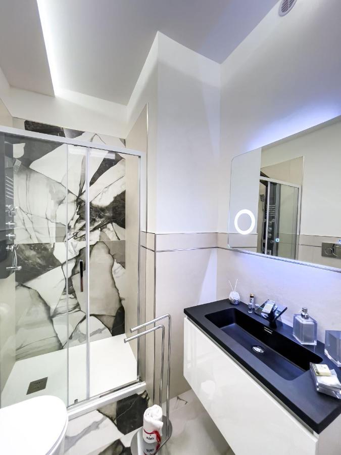 Distinto Suite & Rooms Lecce Exterior foto