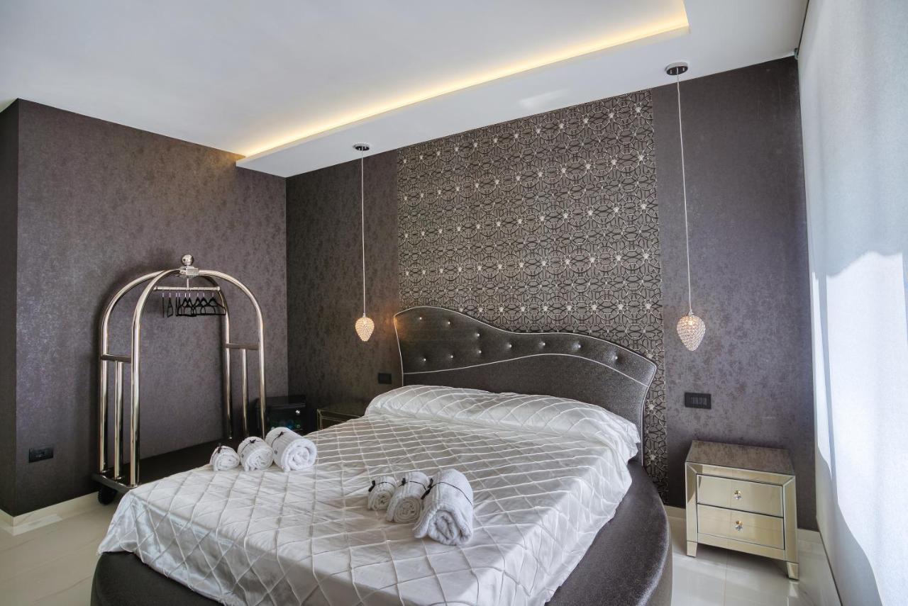 Distinto Suite & Rooms Lecce Exterior foto